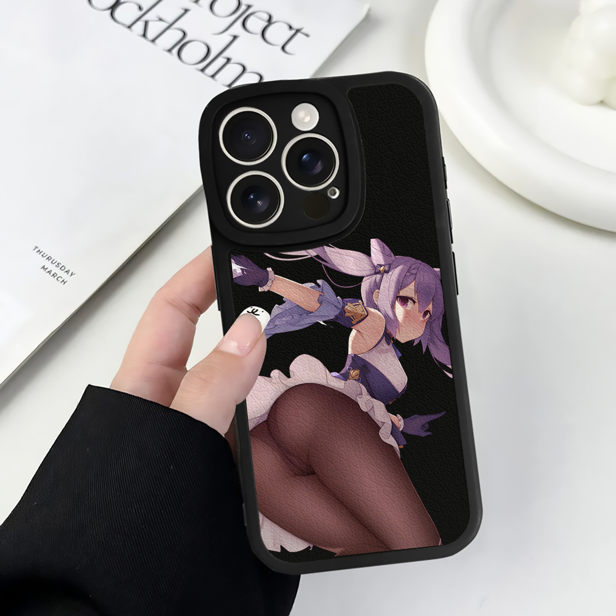 げんし神 刻晴 こくせい genshin Kokusei 【iPhone 16シリーズ対応】シリコンスマホケース（レザー調） 材質：シリコン